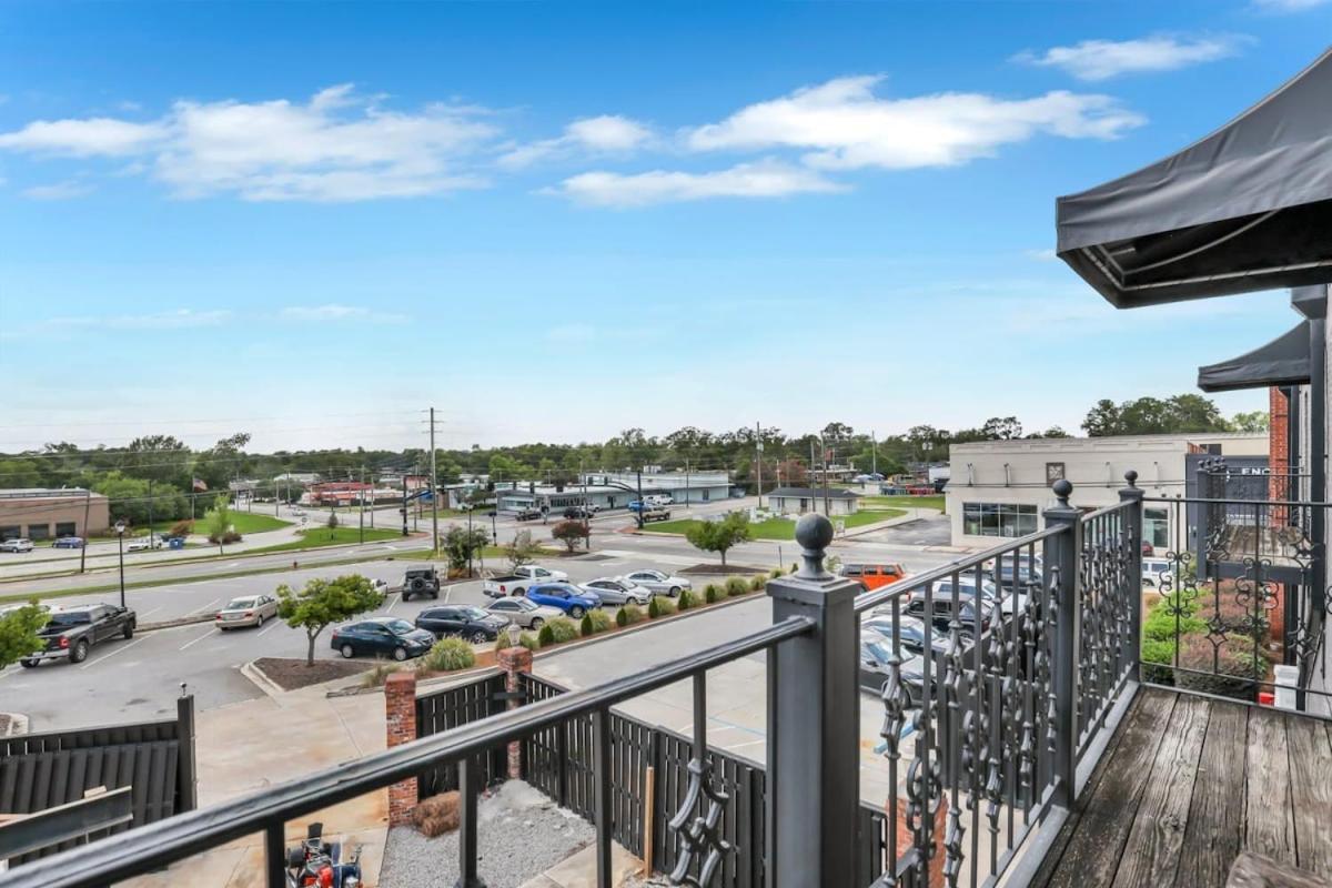 Eagle'S Nest - Spacious Loft Downtown - Near Gsu ستاتسبورو المظهر الخارجي الصورة